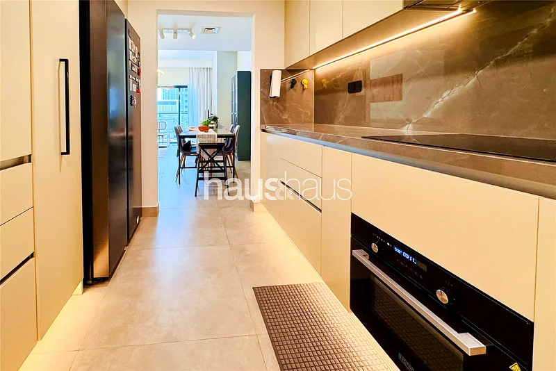 Renovated | Vacant On Transfer | Large Balcony64036626225026112