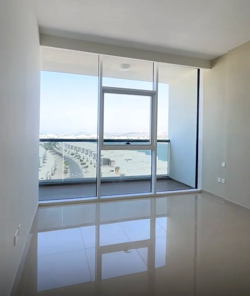 🏝️✨ شقة أنيقة من غرفة نوم واحدة بإطلالة على الماء ومرافق 🌊🏊‍♂️63863770275842112