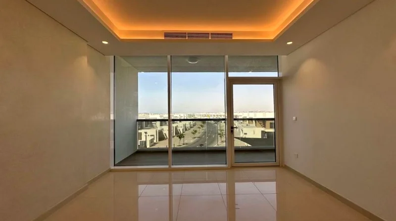🏝️✨ شقة أنيقة من غرفة نوم واحدة بإطلالة على الماء ومرافق 🌊🏊‍♂️63863770275842113