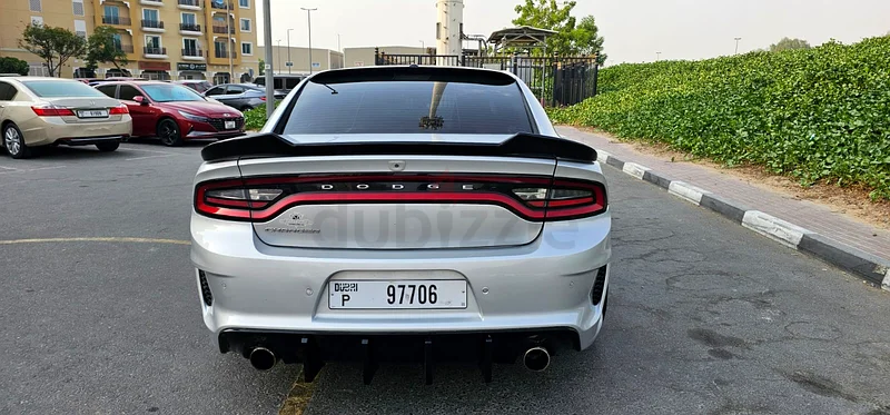 دودج تشارجر 6.4 لتر سكات باك63406926060546114