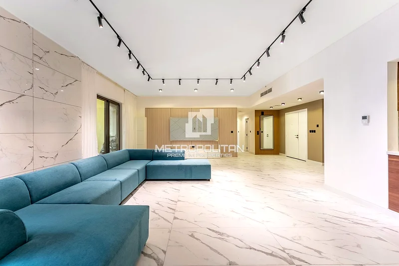 Partial Sea View | Fully Upgraded | Vacant63937052359170113