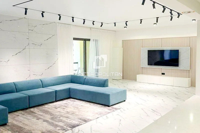 Partial Sea View | Fully Upgraded | Vacant63937052359170111