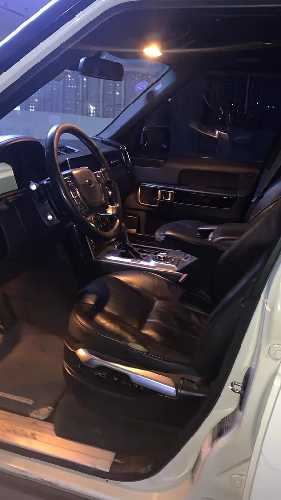 2010 LAND ROVER RANGE ROVER VOGUE HSE GCC SPECS IN EXCELLENT CONDITION63488841697027112