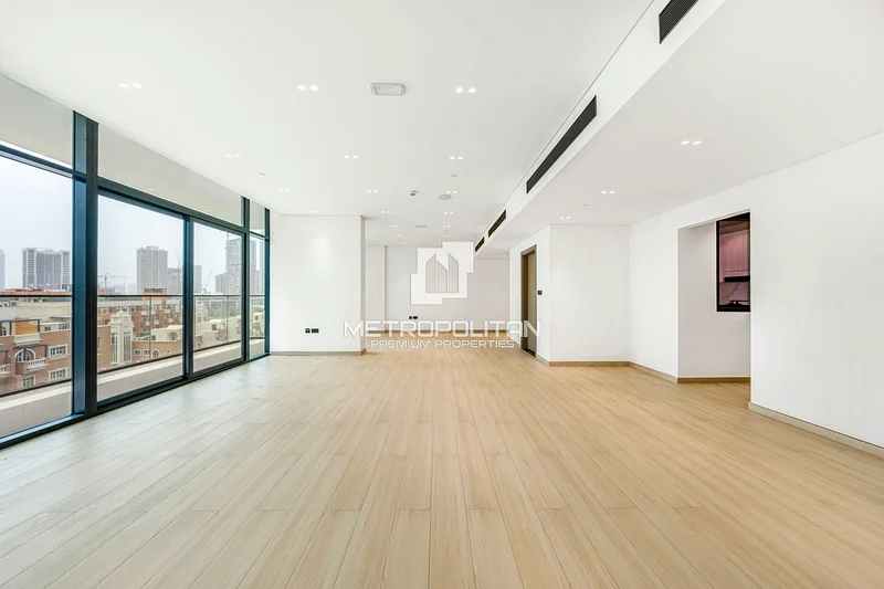Spacious and Modern | Office | Prime JVC Location63825781750530112