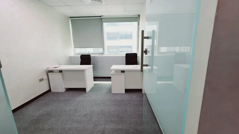 مساحة مكتبية مميزة في البرشا 1 - مجهزة بالكامل وخدمات أعمال63617754436994111