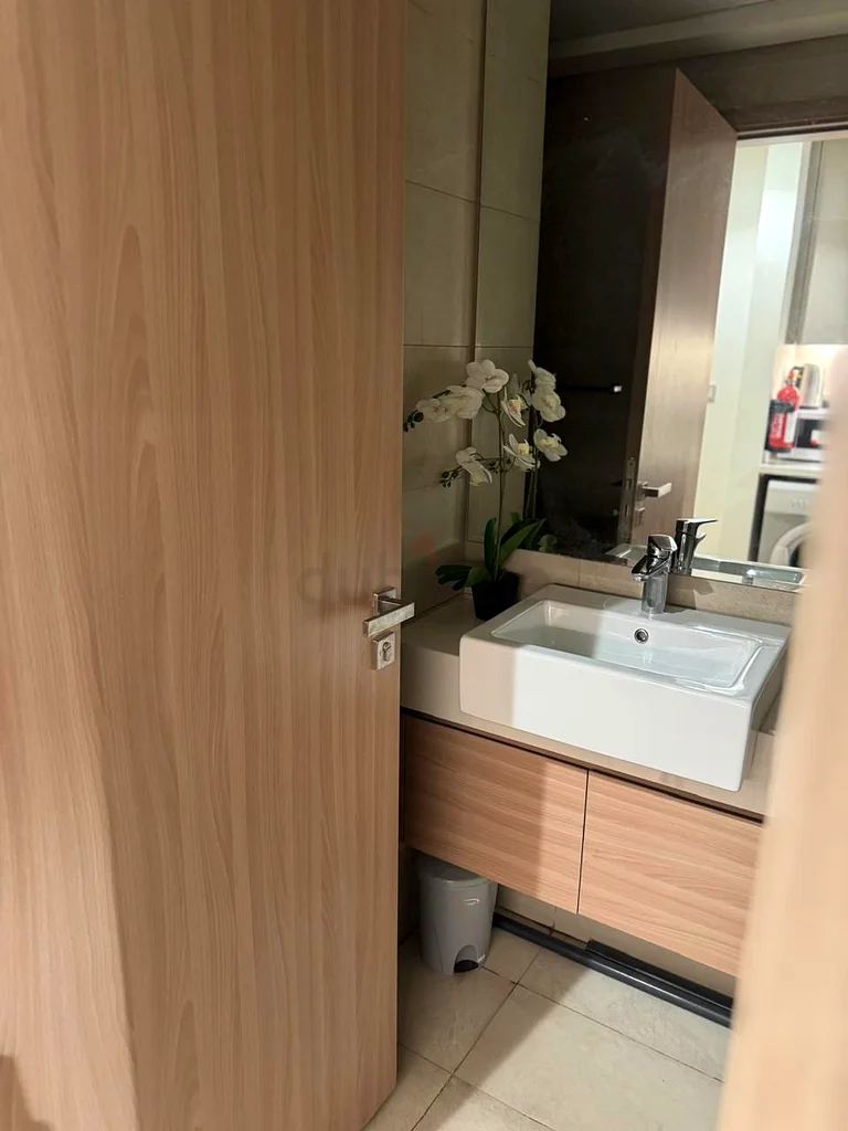 استوديو كبير مؤثث وجاهز للانتقال في عزيزي ريفييرا63804242740482114
