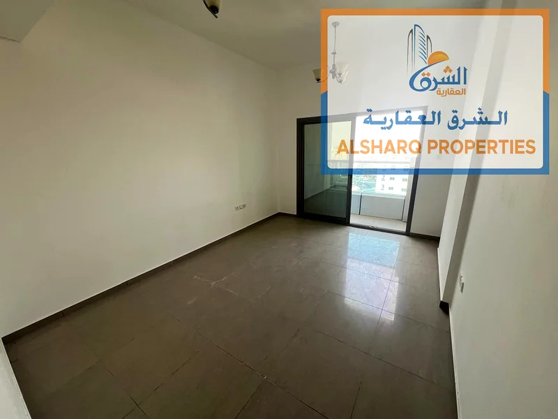 شقة مميزة للسكن العائلي، غرفتين نوم، صالة، حمامين، وشرفة ممتازة في الرشيدية 2، عجمان63721248266625111