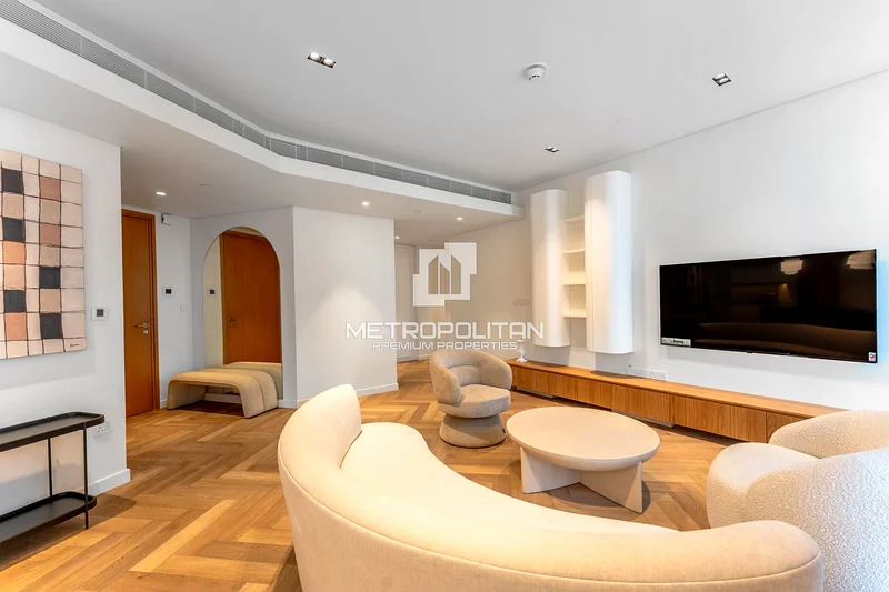 Vacant | Fully Upgraded | Turnkey63923769262977113