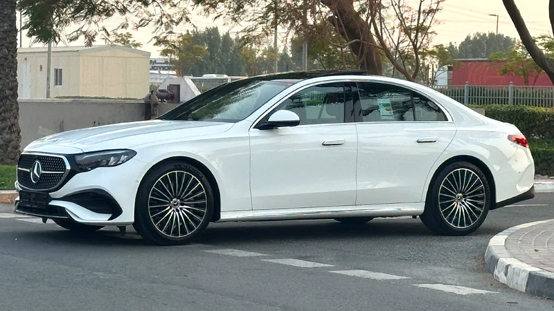 Mercedes-Benz E 200  2025 GCC 5 Years Agency Warranty  0 KM AMG Package63402416073218113
