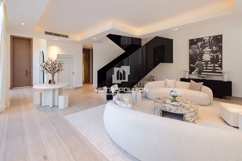 Al Barari Luxury | First Row | Pool View63916768425089111