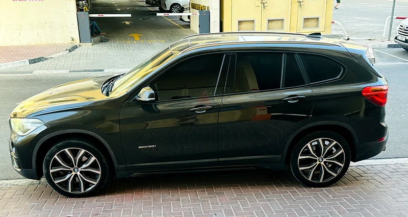 BMW X1 FULL SERVICE HISTORY MODEL 2017 GCC SPEC IN EXECLLENT CONDITION63406212642562111
