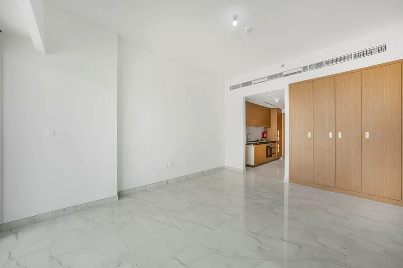 OP price | High ROI | Prime Location63942666477953114
