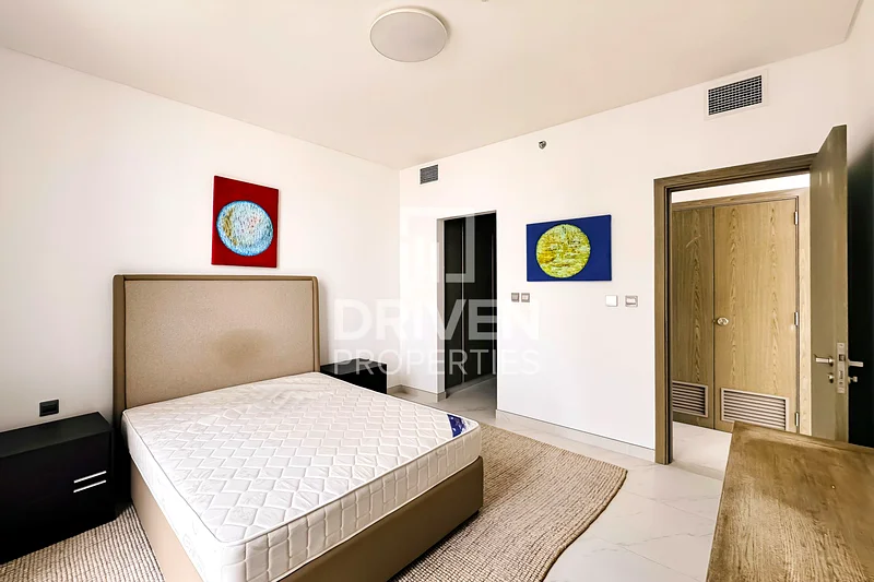Corner and Bright Unit | High Floor | Vacant63750248929409113