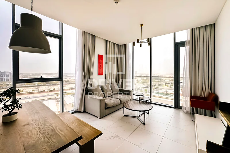 Corner and Bright Unit | High Floor | Vacant63750248929409111