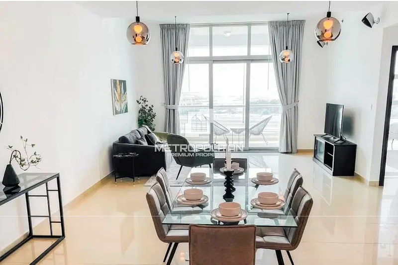 مؤثث | تخطيط كبير | حمام ومطبخ مُجدّدان64038572026498111