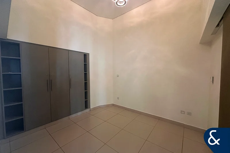 Vacant | Great Location | Exceptional Views63770328608259114