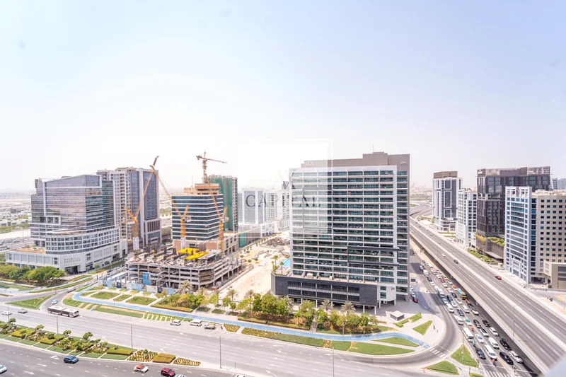 مؤثثة | جديدة بالكامل | شقة في طابق عالٍ63793791677315110