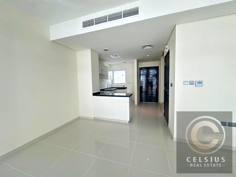 VACANT | SINGLE ROW | MIDDLE UNIT63741341763843112