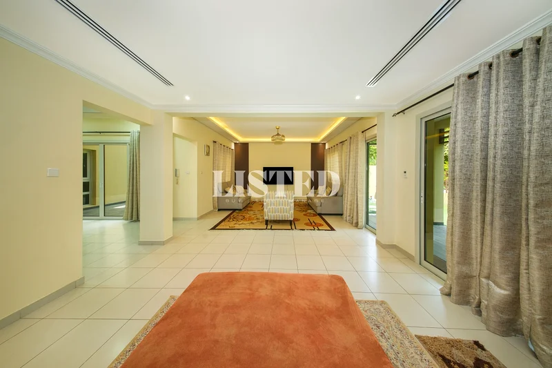 Renovated 3BHK plus Maids | Waterfall | Beach Access63813947580930113