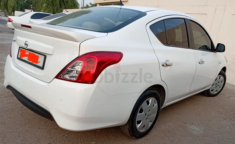 نيسان سني 2022، طراز GCC، ممشى منخفض63412622696835113
