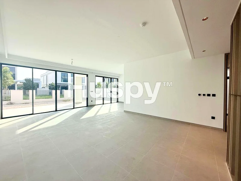 شاغرة | مطبخ مغلق | شيكات متعددة63736339600769113