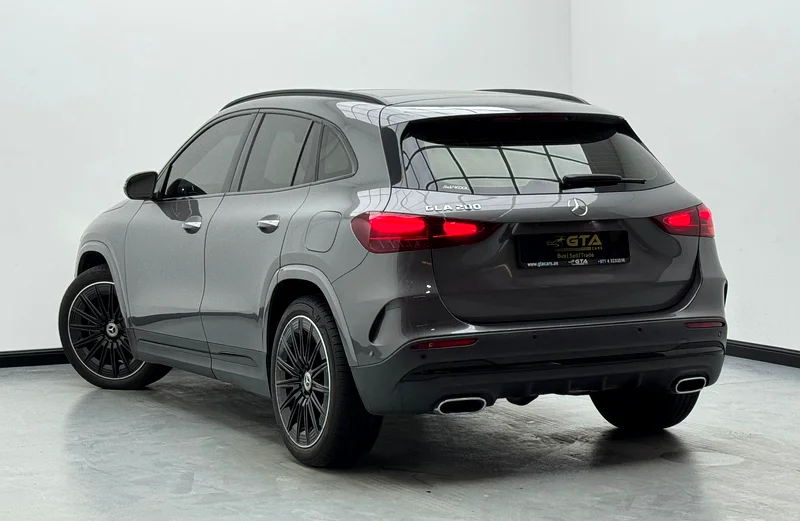 2024 Mercedes-Benz GLA 200 AMG Night pack,2029 Agency Warranty+2026 Service Contract, Agency FSH, GCC63488176636417113