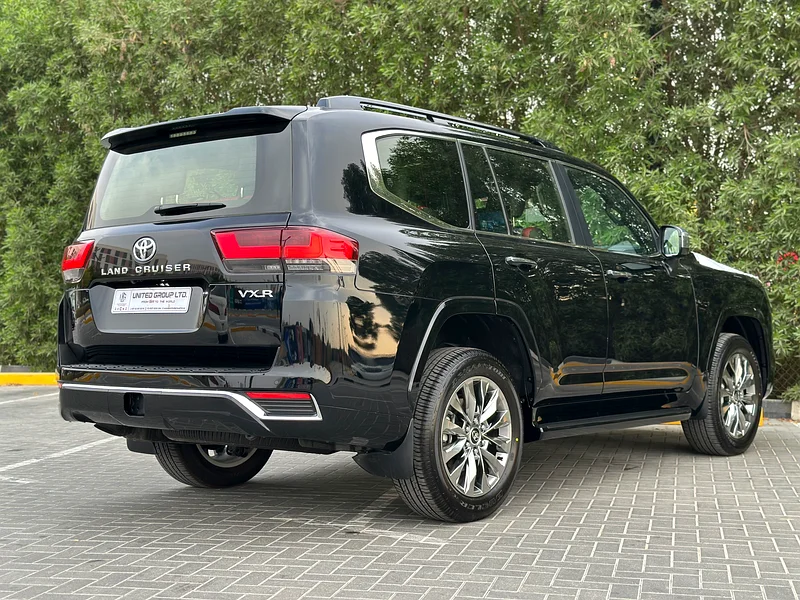 Toyota Land Cruiser VXR63158340484227113