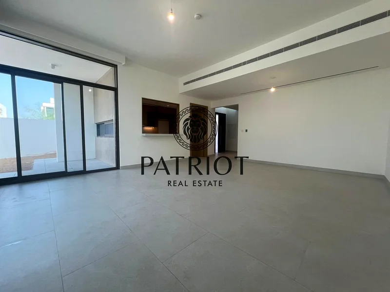 READY TO MOVE | BIGGER LAYOUT | 4 BEDROOM VILLA63762905601025111