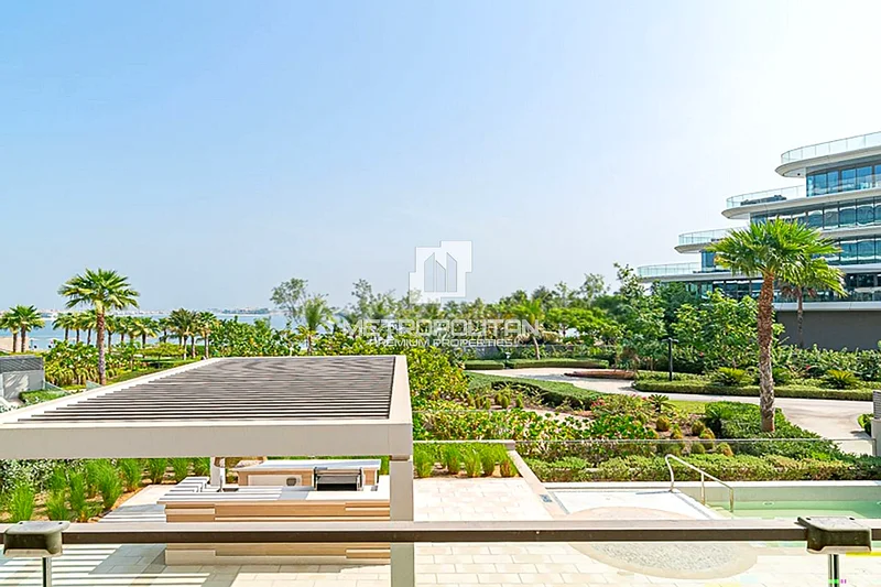 Palm and Beach View | Luxury Living | Furnished64006947068033110