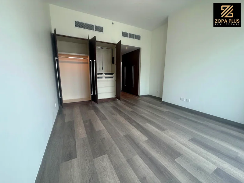 الأكبر من نوعه بغرفتي نوم + غرفة خادمة | جديد بالكامل | طابق عالي | وسط المدينة63771015936257113