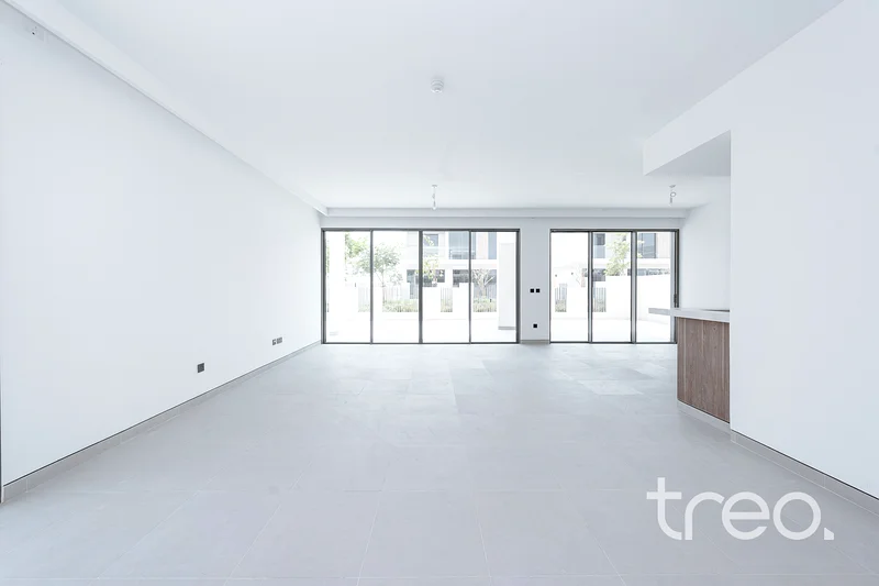 Vastu Unit | Corner Plot | Open Kitchen63930523040258113