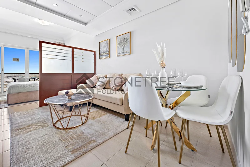 12 CHEQUES | Near Metro | Prime Location63748867403778111
