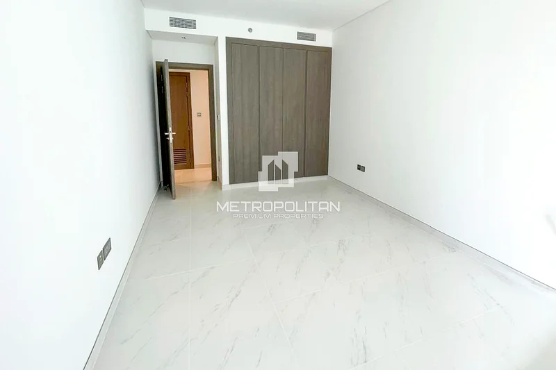 Gym and Pool | Best Value | Vacant | Brand New64010001125379114