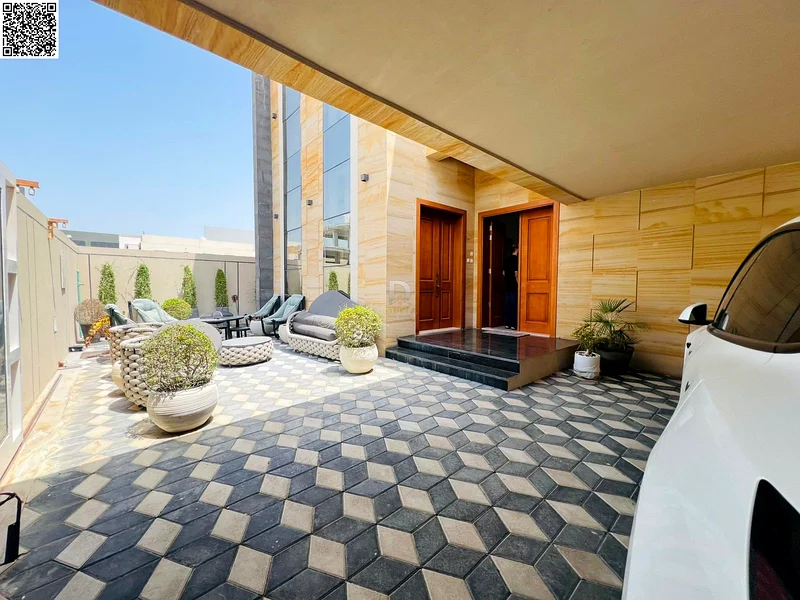 Luxury 5 bedroom villa in Al Tallah 1, Ajman - fully furnished, electricity, water and air conditioning included. Prime location near services. Freeho63865131598211113