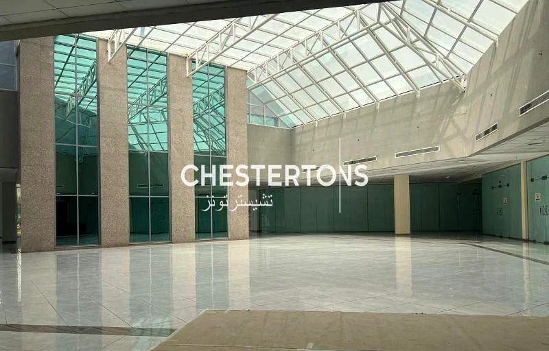 Low floor | Spacious Office | Prime Location63823985588610111