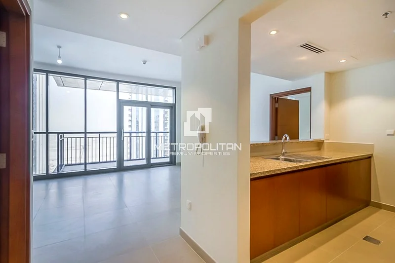 Largest layout in Creek | Vacant | High Floor64027363681667114