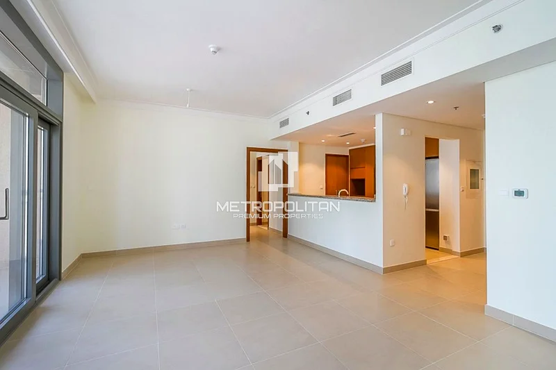 Largest layout in Creek | Vacant | High Floor64027363681667110