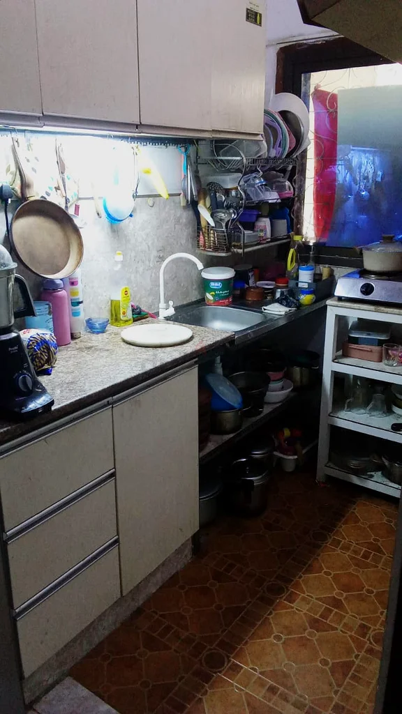 Furnitured studio Room63485758515331112
