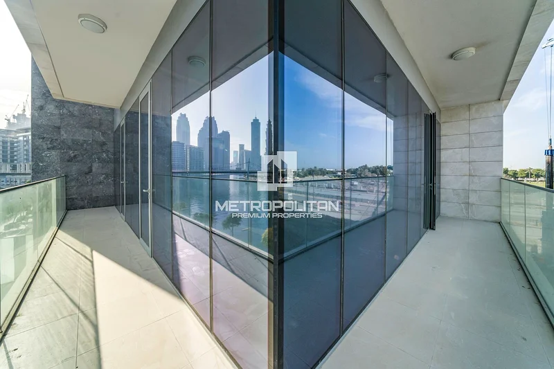 Waterfront Living| Modern Finish | Spacious Layout63949782802433114