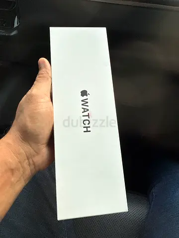 Apple watch SE starlight colour