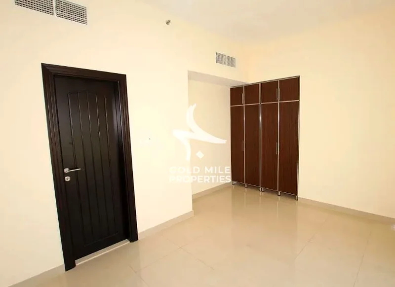 شقة واسعة بغرفة نوم واحدة || للعائلة || مسبح وصالة رياضية || سهولة الوصول63786976947459113