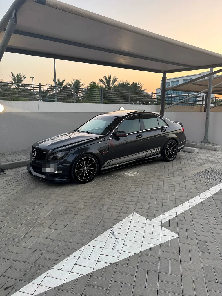 Mercedes Benz C300 Luxury63402411966338114