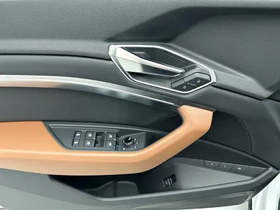 2023 AUDI E-TRON — миниатюра 13