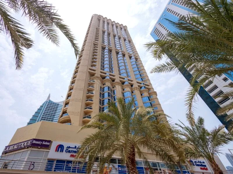 Fully furnished | Lake view | Close to Metro63750047712387110
