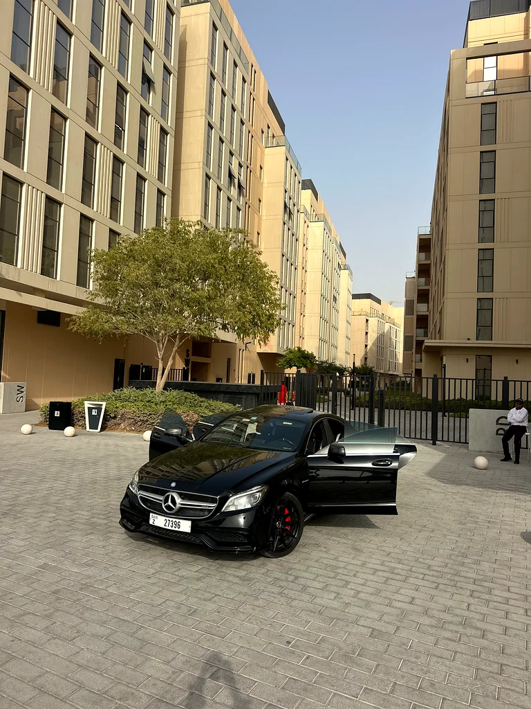 ORIGINAL MERCEDES CLS 63s AMG63488311704066112