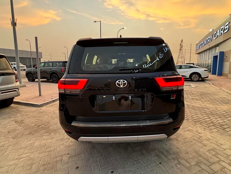 Toyota Land Cruiser GR 3.5 Gulf warranty63401301276290112
