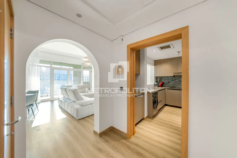 Fully Upgraded | Furnished | High Floor64009545796865111