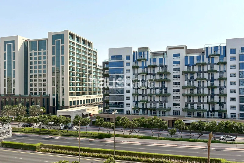Partial Sea View | Notice Served | Mid Floor64007562391553110