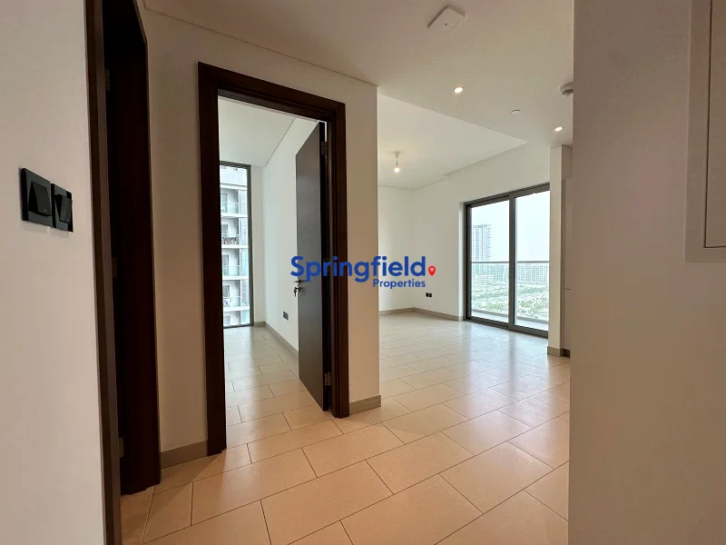 Spacious Layout | Mid Floor | Community View64016940512515112