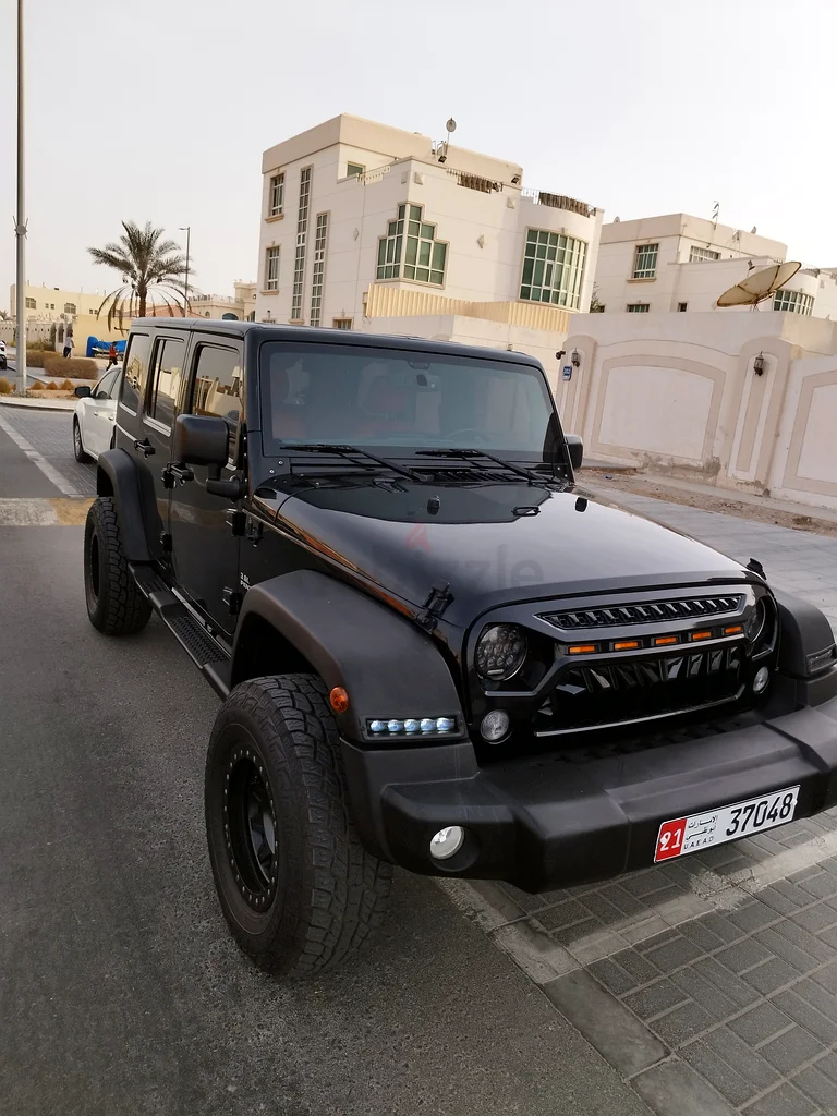 جيب رانجلر غير محدود 2015 معدل للخليج بحالة ممتازة63489878250115111